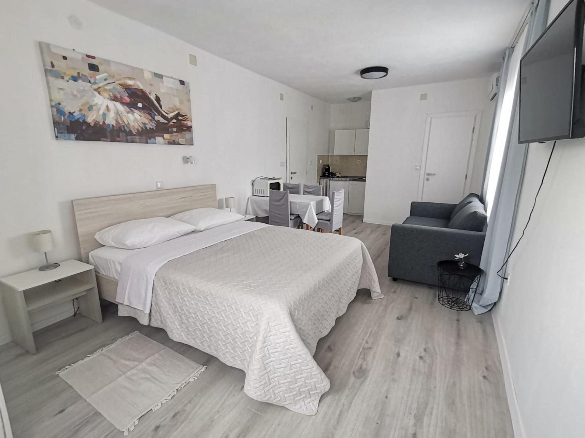 Paulina Harmony Rooms Seget Vranjica Exterior photo